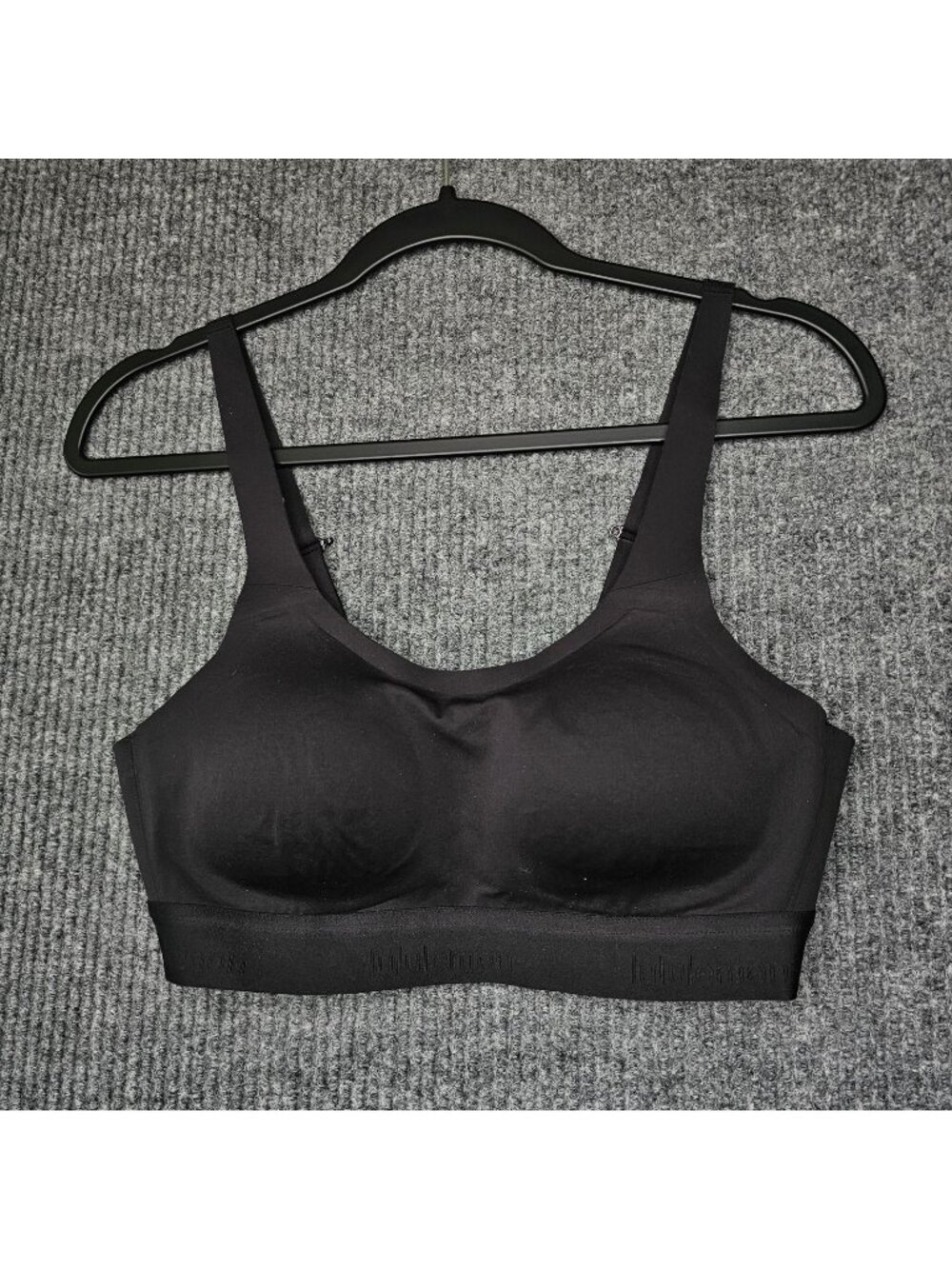 Lululemon Fine Form Sports Bra Women's 34B Black Med Impact Training Adjustable